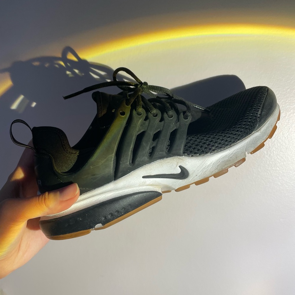 Nike Air Presto Sneakers Women Size 7 Black White Gum
